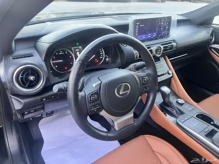 لكزس RC350 موديل 2023 10
