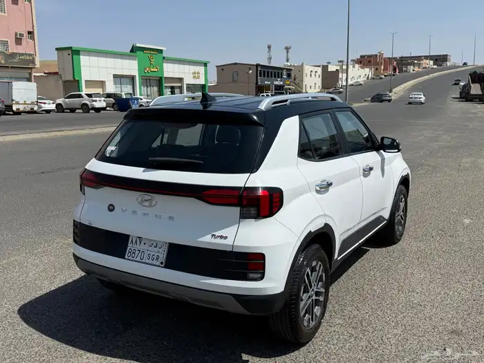 هيونداي فينيو 2023 8