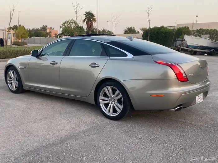 للبيع جاكوار. 2013 XJ 2