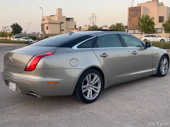للبيع جاكوار. 2013 XJ 4