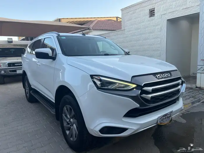 ايسوزو 2022 MUX فل كامل دبل دفلك لدى قمة الاطلال 1