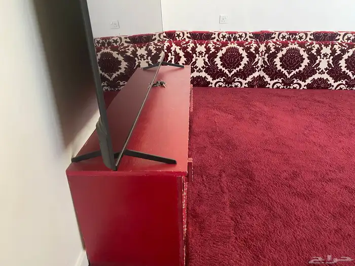 طاولة تلفزيون 1