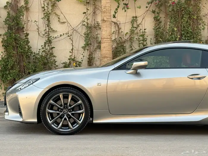 لكزس RC350 F موديل 2020 ممشى 71 الف تشيكات وكاله 50
