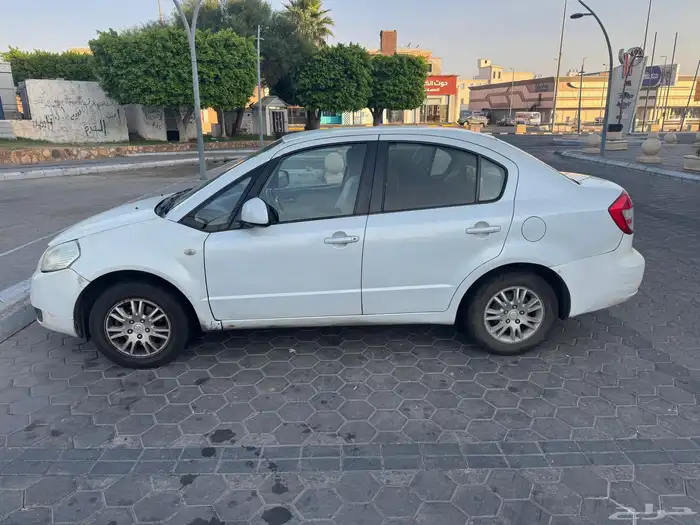 سزوكي SX4 2010 10
