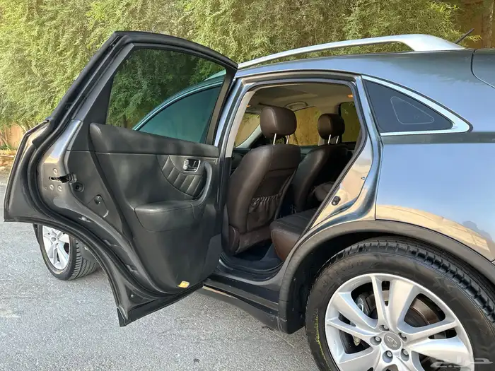 Infinity QX70 انفنتي نظيف جدا 28