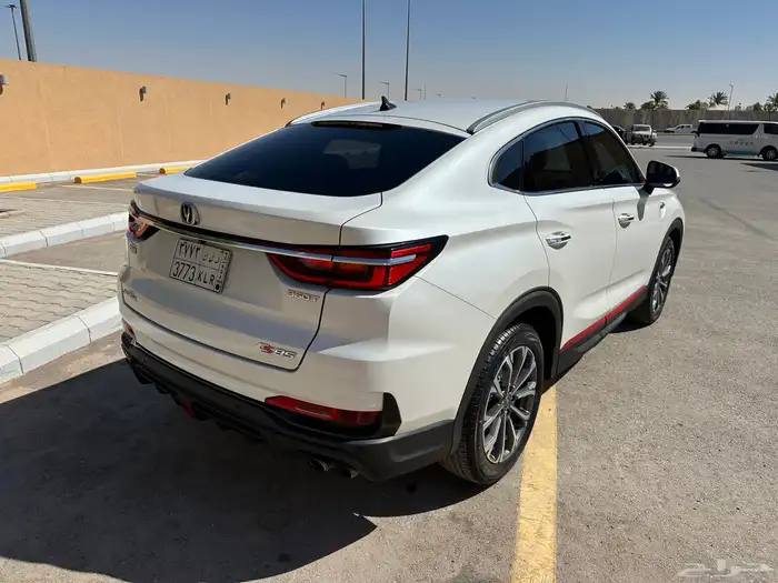 شانجان CS85 2023 ماشي 30 الف وكاااله 5