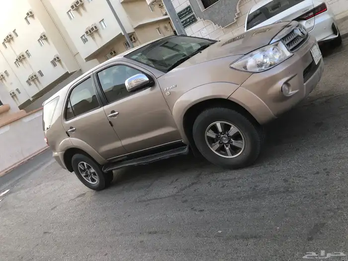تويوتا فورشنر 2010اربعه سلندر ا 5