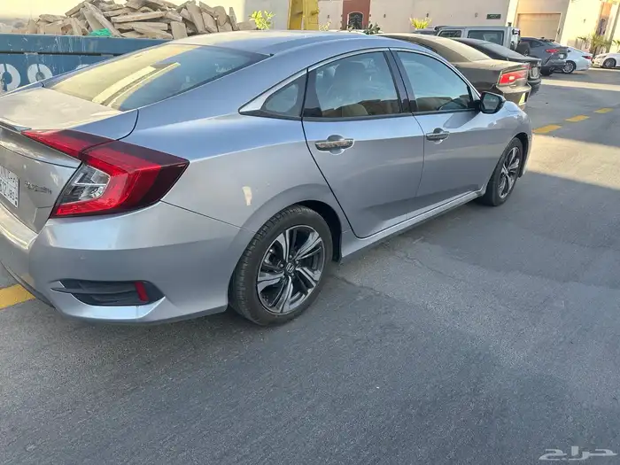 هوندا سيفك 2020 وكاله بالكامل فتحه سقف 1600Ccممشي 55 الف فقط 5