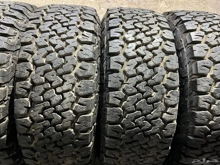 كفرات بلاك بير حجري مقاس 17 نضيفه بالمره تاريخ 23 3