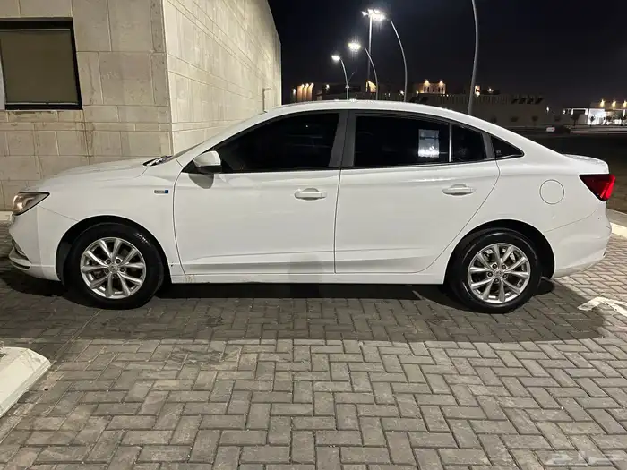 ام جي 5 2023 8