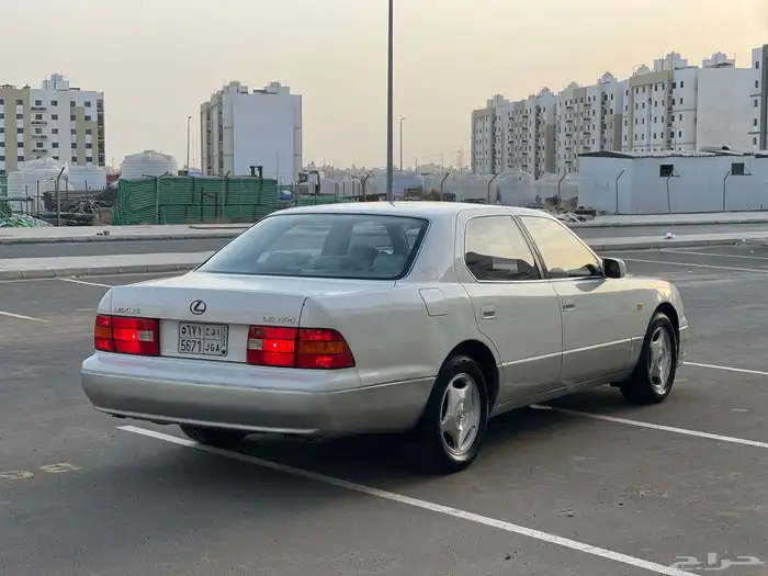 لكزس LS400 2000 5