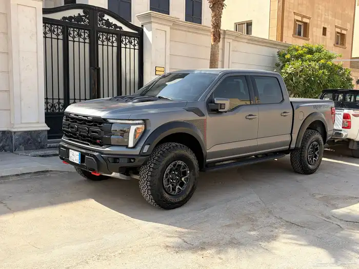 فورد رابتر F150 فئة R موديل 2025 V8 1