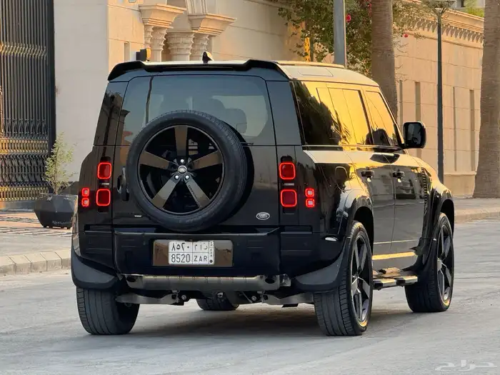 ديفندر HSE فل كامل موديل 2022 تحت الضمان 16