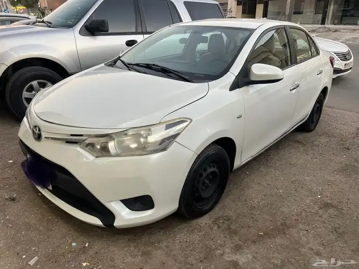 الرياض حي الرمال او الملز تويوتا يارس 2017 3