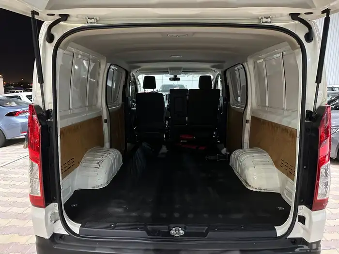 تويوتا باص هايس موديل 2020 ديزل بظاعه 14