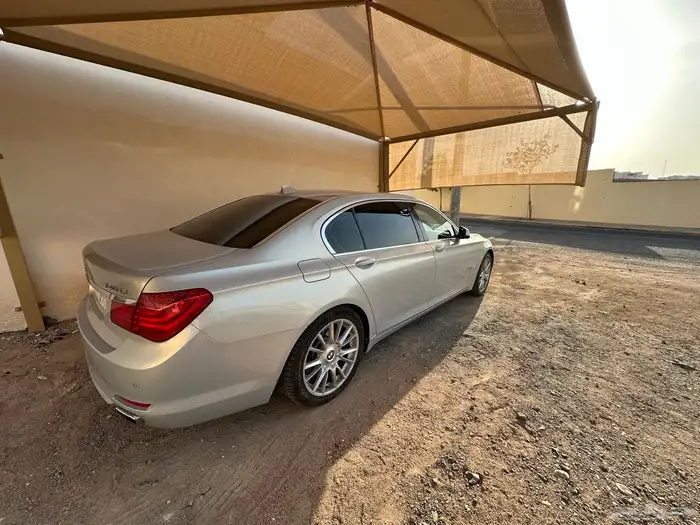 بي ام دبليو 740li 1