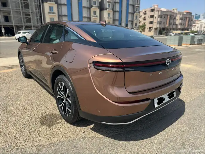 تويوتا كراون بريميوم 2023 ممشى قليل 3
