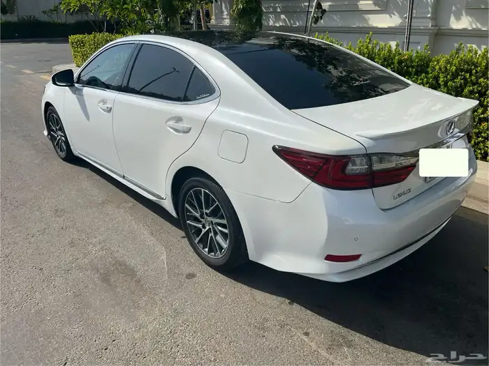 للبيع لكزس ES 350 موديل 2013 2