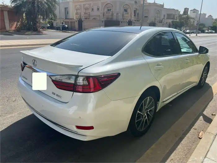 للبيع لكزس ES 350 موديل 2013 4