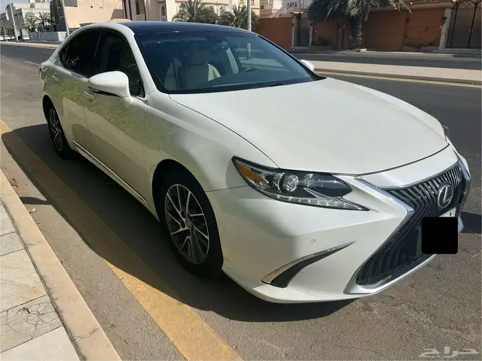 للبيع لكزس ES 350 موديل 2013 5