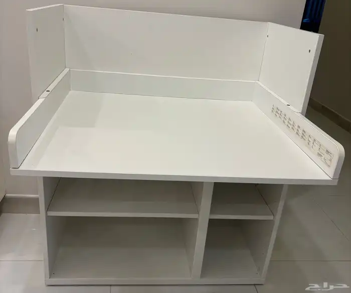 دولاب تلفزيون و سرير اطفال و طاولة تغير الحفاضات للاطفال 1