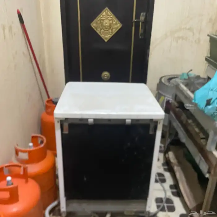 تشتغل بس اشبوك مصديه وسلك مقطوع سكراب   بيع 2