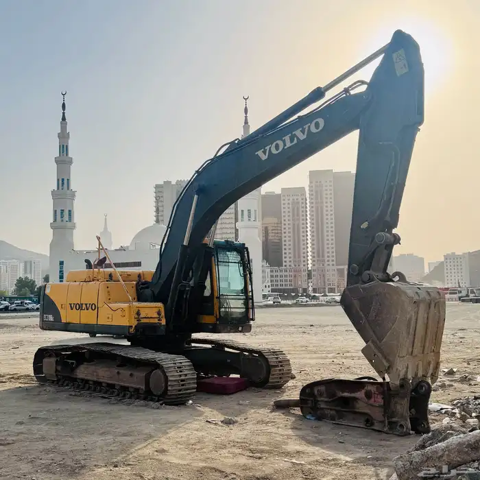 للبيع حفار فولفو Volvo EC210BLC 2011 0