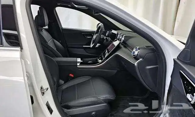 مرسيدس - c200 - 2025 9