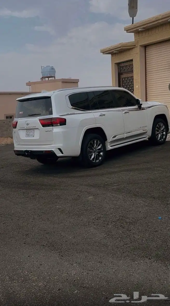 لاند كروزر 2025 شبه أصفار 6