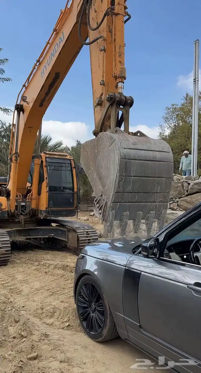 حفار بوكلين للايجار هدم وحفر الاراضي بجده 2