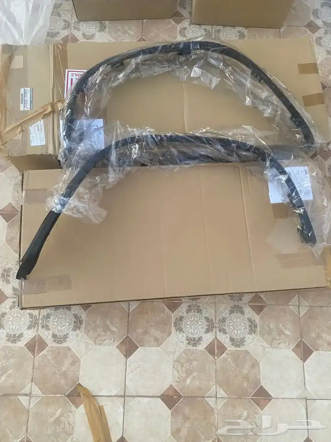 للبيع نسافات ورفارف نيسان 2