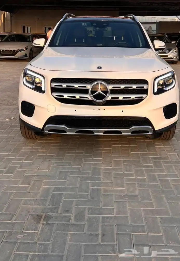 مورسيدس GLB200. موديل 2023 0