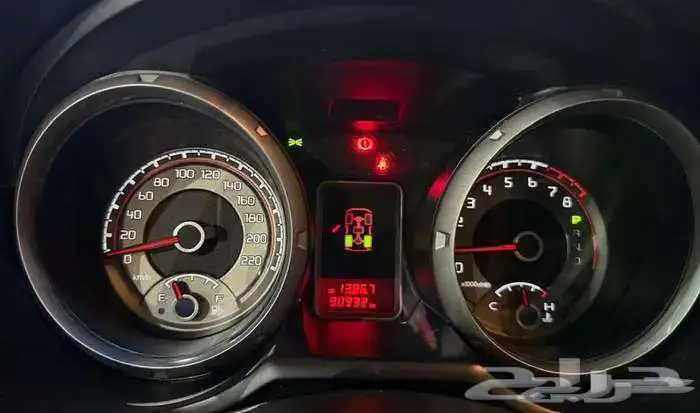 للبيع باجيرو 2020 بابين V6 3.8 سعودي ( عداد قليل ) 26