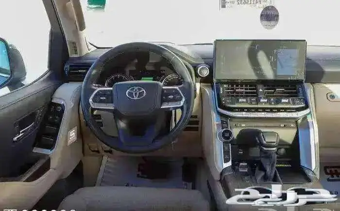 تويوتا لاند كروزر VXR بنزين كحلي لوحات 2023 1