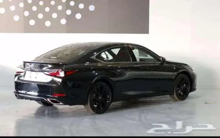 لكزسES 350 F_SPORT موديل 2025 3