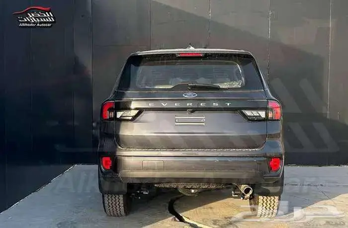 فورد ايفرست XLS ستاندر موديل2025 4
