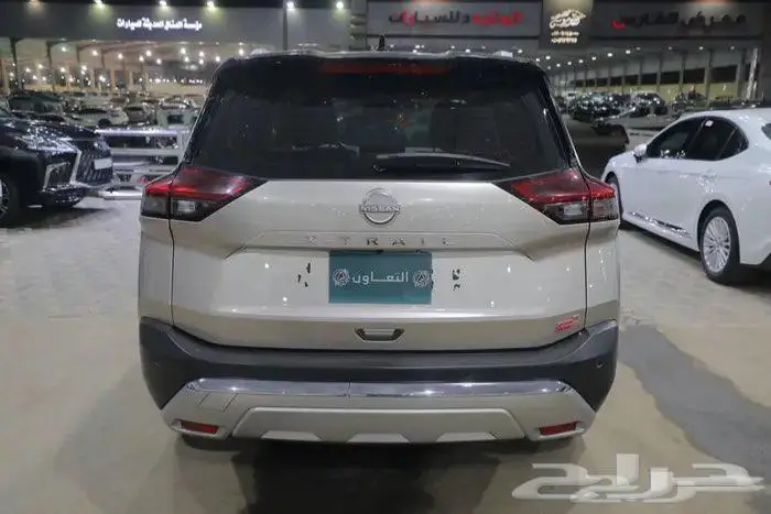 نيسان اكس تريل فل كامل SL بانوراما جلد دبل موديل 2023 4