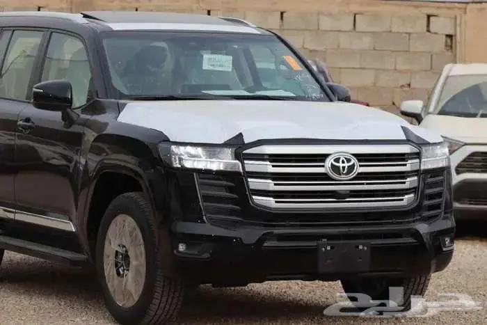 تويوتا لاندكروزر GXR4 بنزين 2025 - كاش و أقساط 0