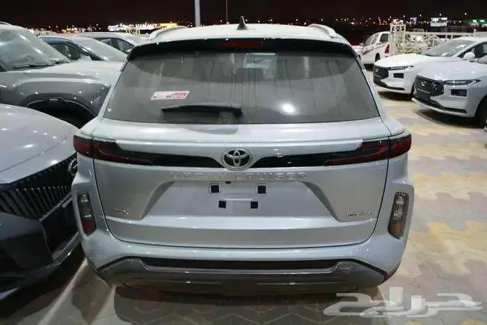 تويوتا اوربان كروزر 2026 4