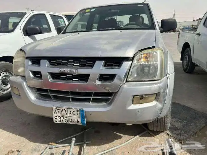 مجموعة سيارات ايسوزو 0