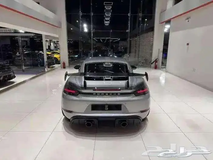 بورش كايمان جي تي 4 موديل 2023 6