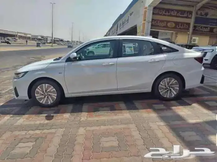 تويوتا يارس نص فل 2026 واي بلس سعودي 4