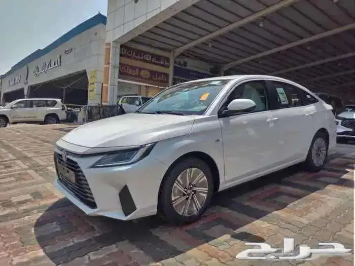 تويوتا يارس نص فل 2026 واي بلس سعودي 5