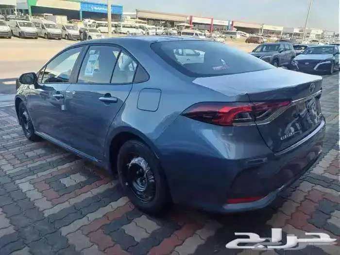 تويوتا كورولا 2025 استاندر محرك 2.0 عبداللطيف جميل 3