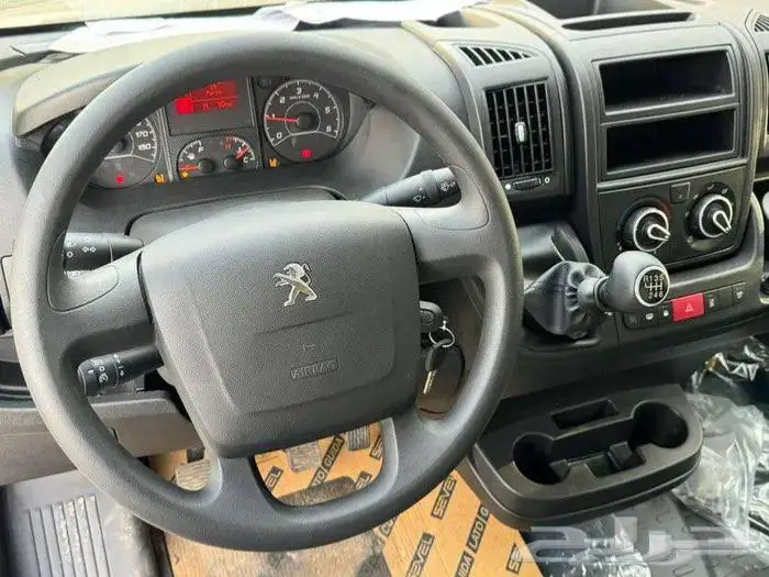بيجو بوكسر2025بضاعه متوفر لدينا 1