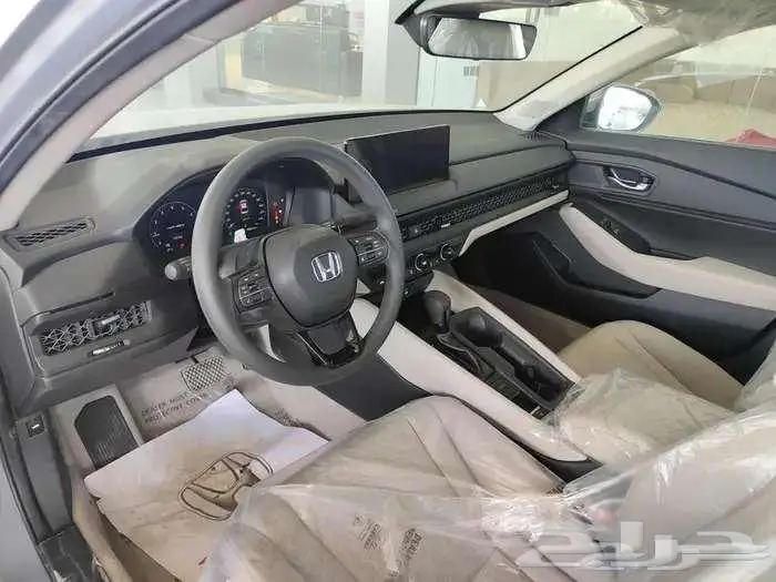 هوندا اكورد EX نص فل 2025 سعودي لوحات فوري 4