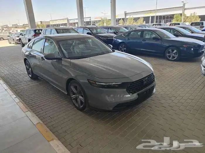 هوندا اكورد EX نص فل 2025 سعودي لوحات فوري 1