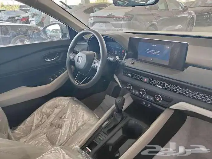 هوندا اكورد EX نص فل 2025 سعودي لوحات فوري 3