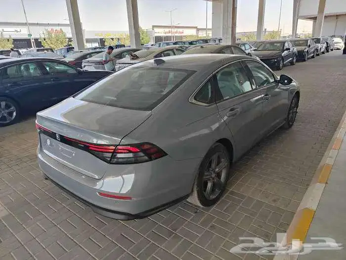هوندا اكورد EX نص فل 2025 سعودي لوحات فوري 11