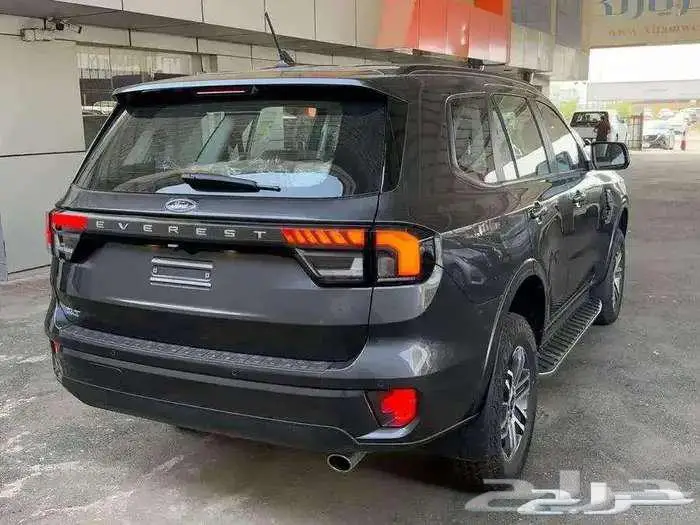 فورد ايفرست نص فل موديل 2025 XLT 5